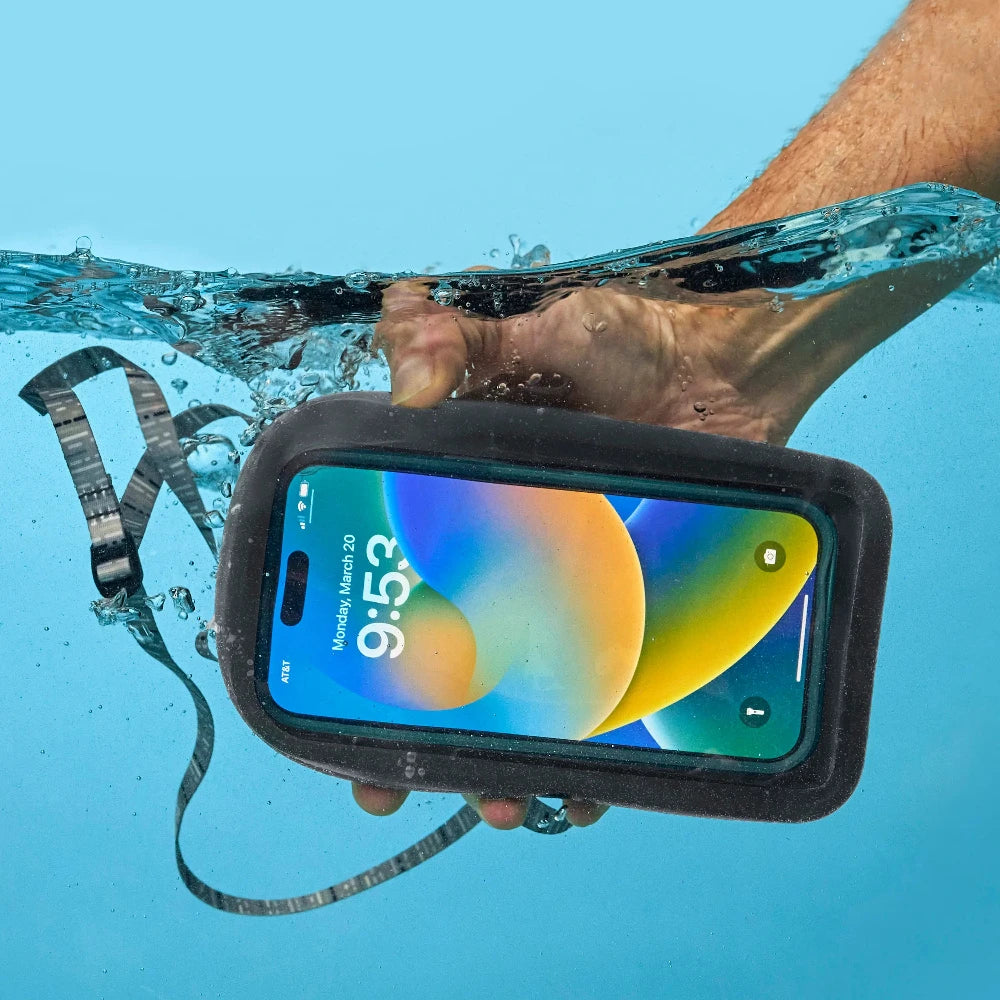 Étui RunOff Waterproof Phone Case Plus de Nite Ize - Pagaie Québec