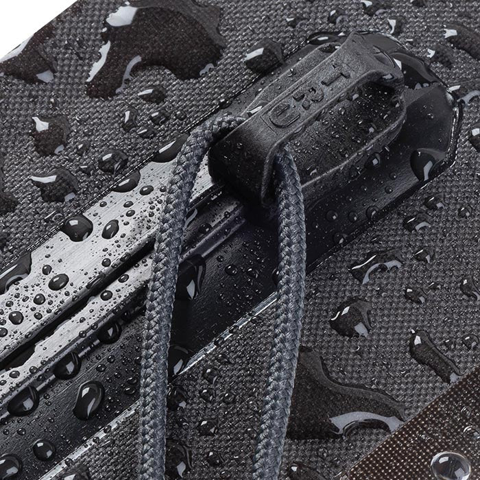 Pochette étanche RunOff Travel Pouch de Nite Ize