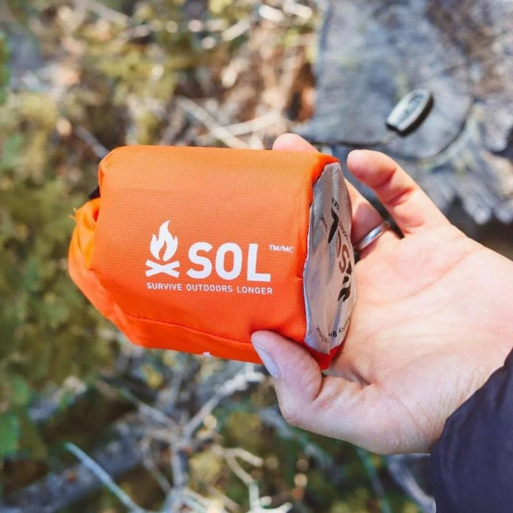 Sac bivouac Emergency Bivvy avec sifflet de SOL - Pagaie Québec